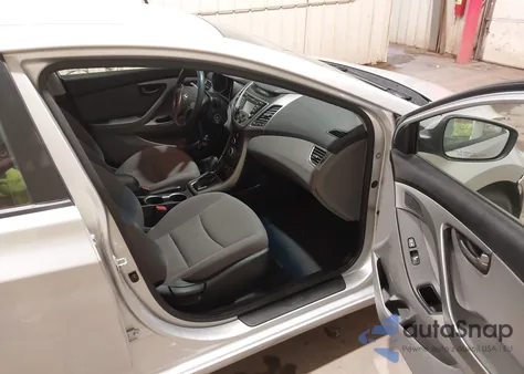 2016 Hyundai Elantra Se из США, поврежденный, VIN 5NPDH4AE1GH655437